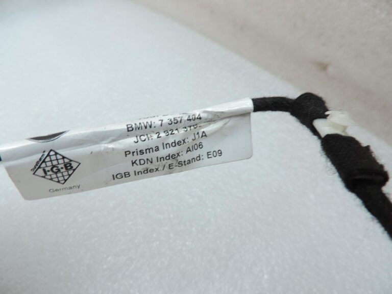 OE BMW G30 G31 G11 G12 BASIC sēdekļa apsildes elements priekšā 7357404