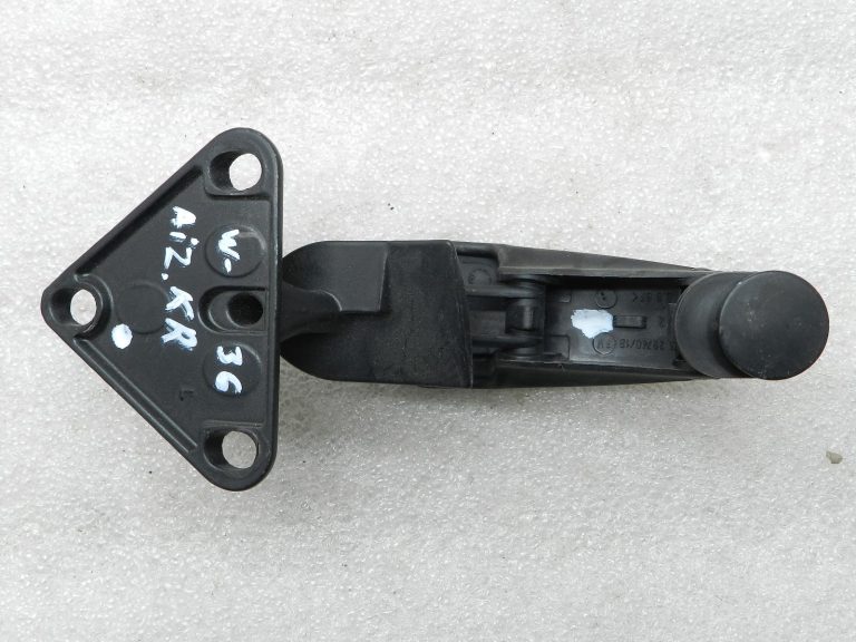 VW Sharan oriģinālā loga atvēršanas rokturi (kreisajā pusē) 7M0847105