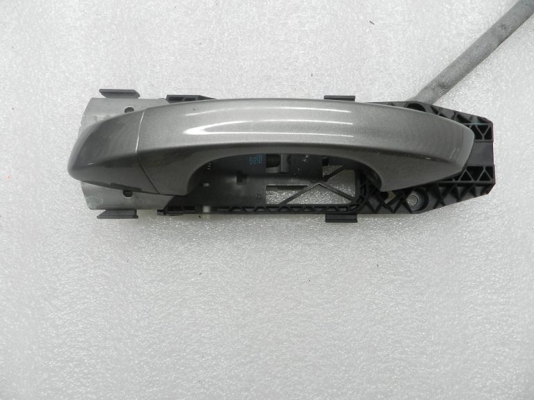 VW Skoda oriģinālā priekšējā kreisā durvju rokturi Z1Z1 A7N, akmens pelēkā metāla krāsā