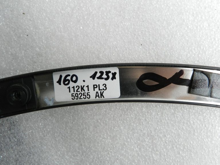 Nissan Qashqai J11 oriģinālā durvju apdares līste, priekšējā labā puse, 802824EA1B