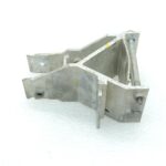 OE BMW F90 G30 G31 G38 G32 radiatora stiprinājuma adapteris (labais) 51117357216