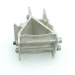 OE BMW F90 G30 G31 G38 G32 radiatora stiprinājuma adapteris (labais) 51117357216