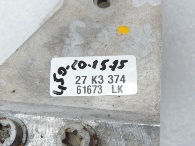 OE BMW F90 G30 G31 G38 G32 radiatora stiprinājuma adapteris (labais) 51117357216