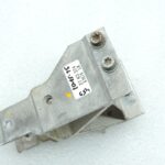 OE BMW F90 G30 G31 G38 G32 radiatora stiprinājuma adapteris (kreisais) 51117357215