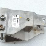 OE BMW F90 G30 G31 G38 G32 radiatora stiprinājuma adapteris (kreisais) 51117357215