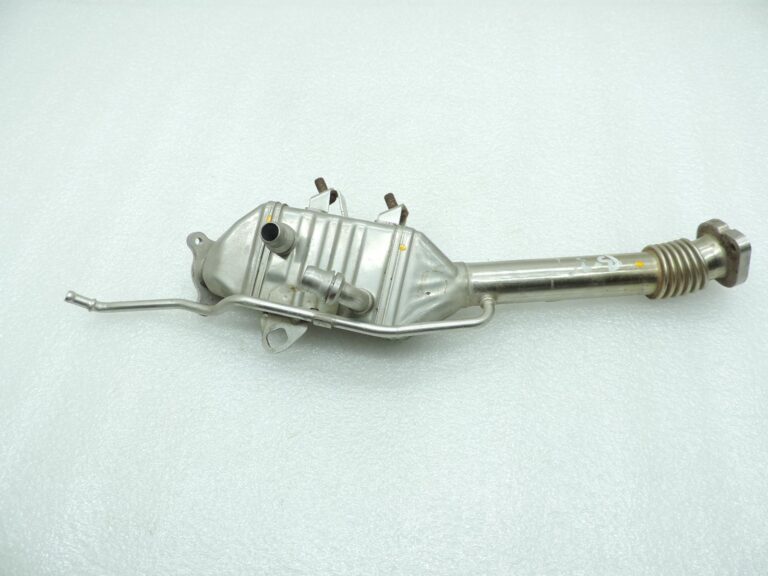 OE BMW G30, G31, G11, G12 dīzeļdzinēju B47 AGR radiators 11718576473