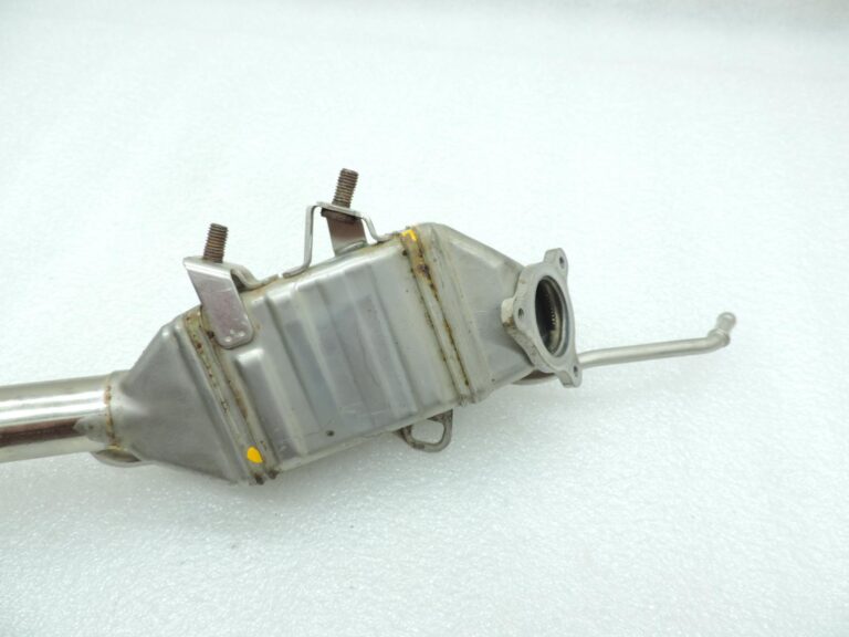 OE BMW G30, G31, G11, G12 dīzeļdzinēju B47 AGR radiators 11718576473