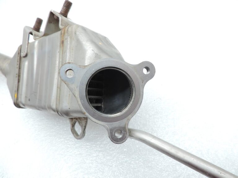 OE BMW G30, G31, G11, G12 dīzeļdzinēju B47 AGR radiators 11718576473