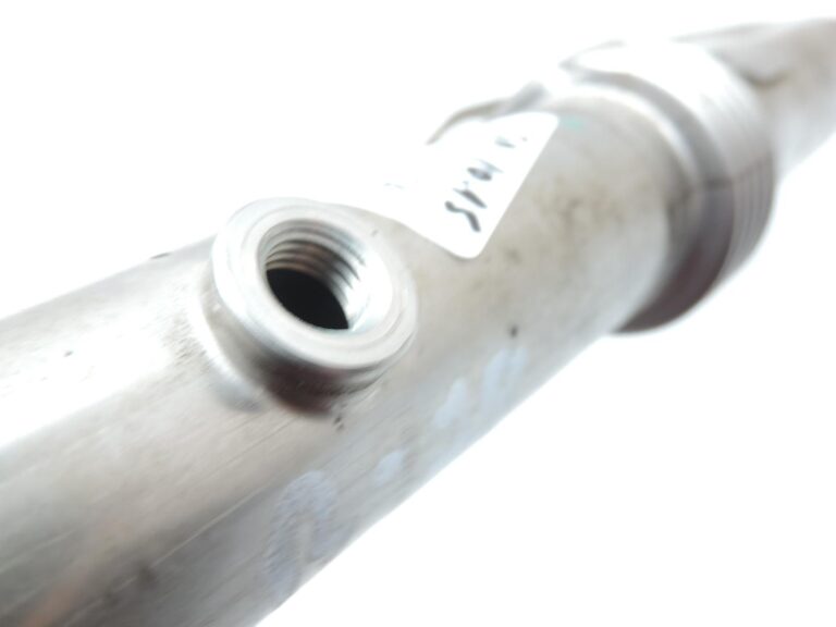 OE BMW G30, G31, G01, G02 dīzeļdzinējs B47 AGR caurule 11718576479 8576479