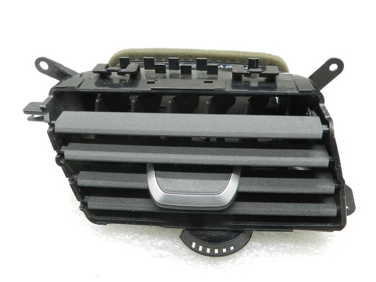 BMW G30 520D oriģinālais vidējais gaisa izplūdes atvērums labajā pusē 64229329579