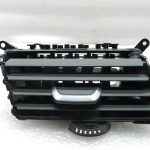 BMW G30 520D oriģinālais vidējais gaisa izplūdes atvērums labajā pusē 64229329579