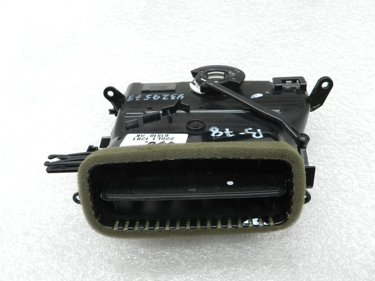 BMW G30 520D oriģinālais vidējais gaisa izplūdes atvērums labajā pusē 64229329579