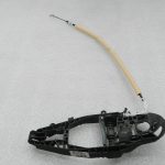 BMW G30 520D oriģinālā durvju ārējā roktura kronšteins, priekšā pa labi