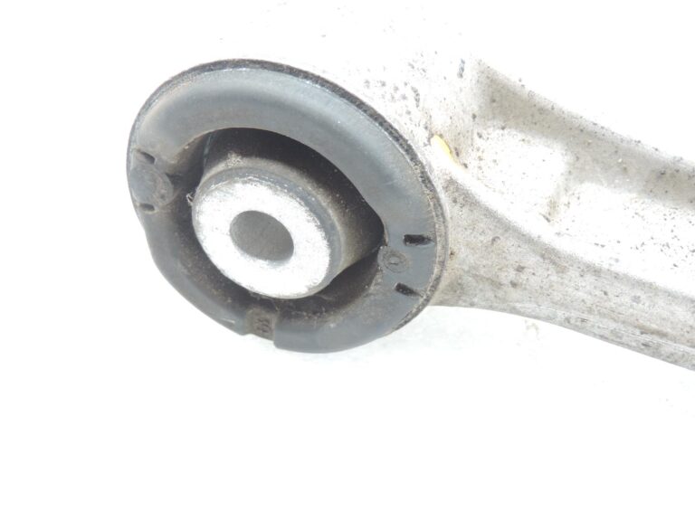 OE BMW G30 G31 G38 G32 priekšējais augšējais šķērssviras kronšteins 31106861185 6861185
