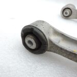 OE BMW G30 G31 G38 G32 priekšējais augšējais šķērssviras kronšteins 31106861185 6861185