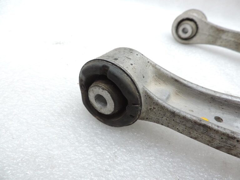 OE BMW G30 G31 G38 G32 priekšējais augšējais šķērssviras kronšteins 31106861185 6861185