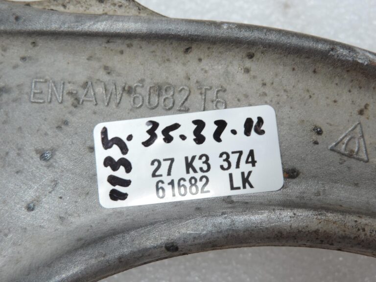 OE BMW G30 G31 G38 G32 priekšējais augšējais šķērssviras kronšteins 31106861185 6861185