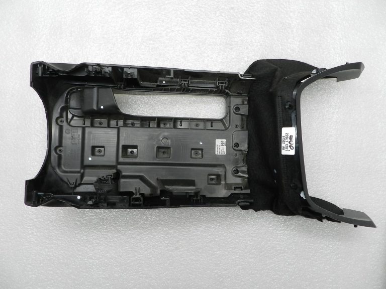 BMW G30 520D oriģinālais stūres mehānisma apvalks 51459329532