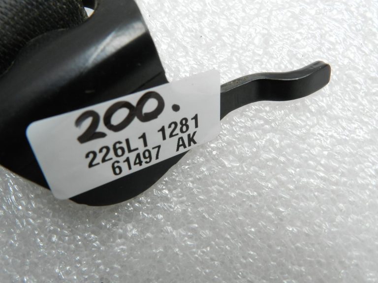 BMW G30 520D oriģinālā drošības jostas sprādze aizmugurē pa vidu 72117412785