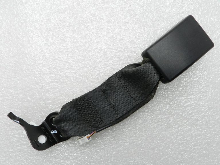 BMW G30 520D oriģinālā drošības jostas sprādze aizmugurē pa vidu 72117412785