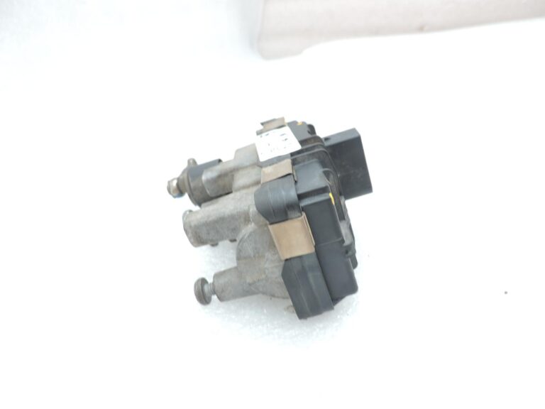 OE BMW G30, G31, G01, G02 dīzeļdzinējs B47 turbokompresora vadības servomotors 6NW010430-35