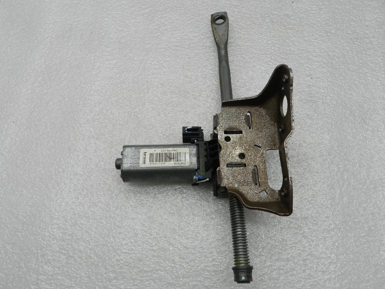 BMW G30 520D oriģinālais priekšējā sēdekļa augstuma regulēšanas piedziņas motors (labais), 52107454054