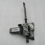 BMW G30 520D oriģinālais priekšējā sēdekļa augstuma regulēšanas piedziņas motors (kreisais) 52107454053
