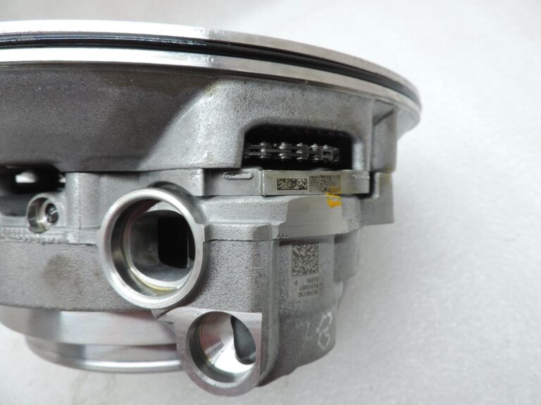 OE BMW G30 G31 GA8HP50Z automātiskās pārnesumkārbas eļļas sūknis