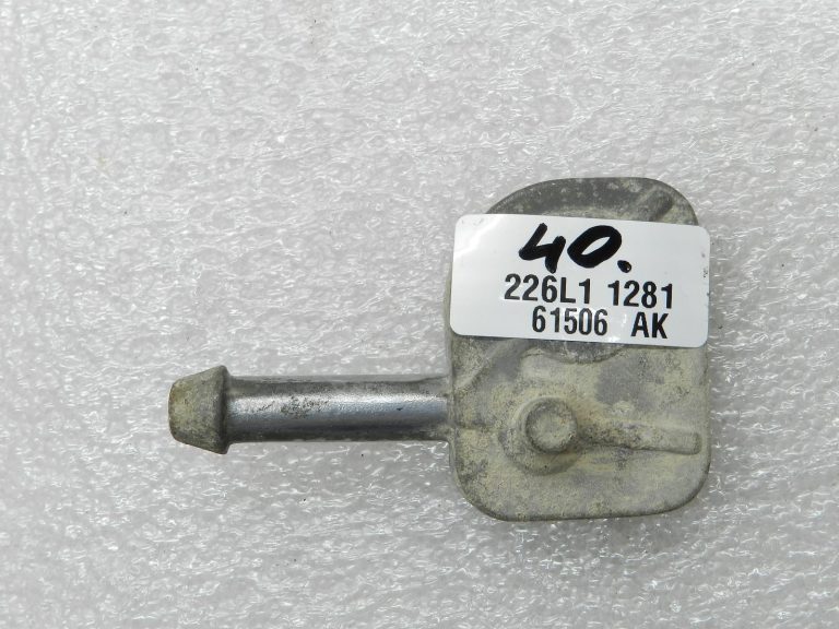 BMW G30 520D oriģinālais izplūdes sistēmas stiprinājums aizmugurē labajā pusē 18308582061