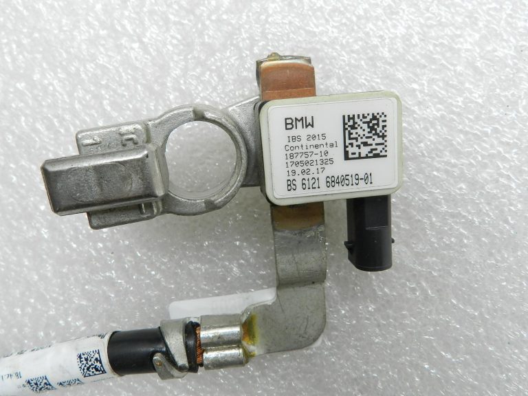 BMW G30 520D oriģinālais akumulatora mīnus vads 61218736083