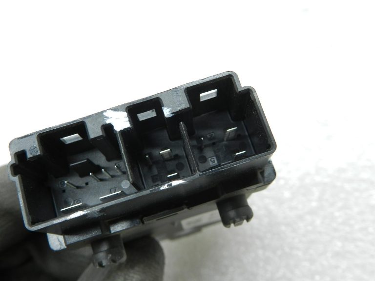 BMW G30 520D oriģinālais vadības bloks sēdekļa modulis 61357490465