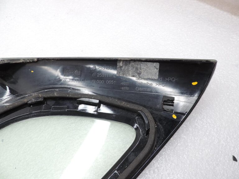 Smart ForTwo W450 aizmugurējais kreisais trīsstūrveida logs 0000651V010