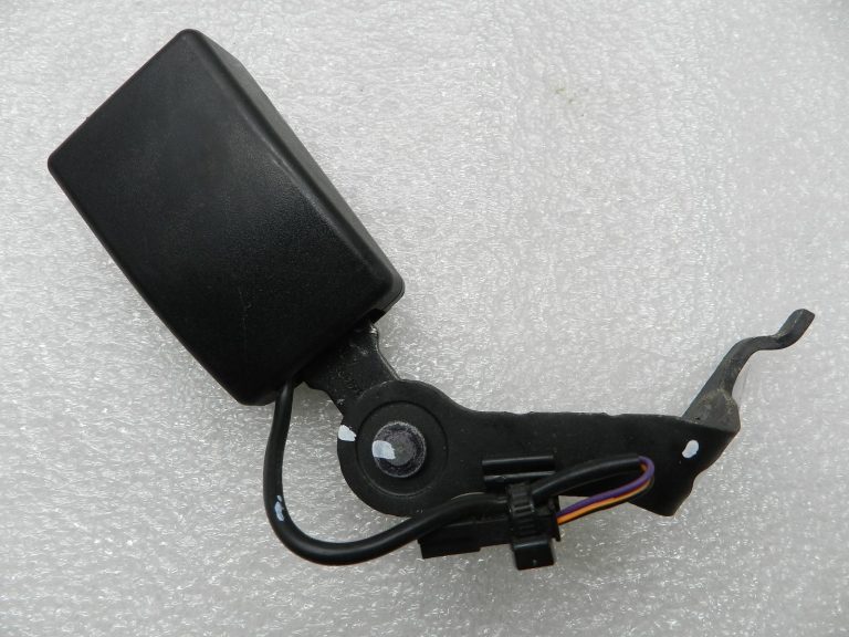 BMW G30 520D oriģinālā drošības jostas sprādze aizmugurē labajā pusē 72117475018