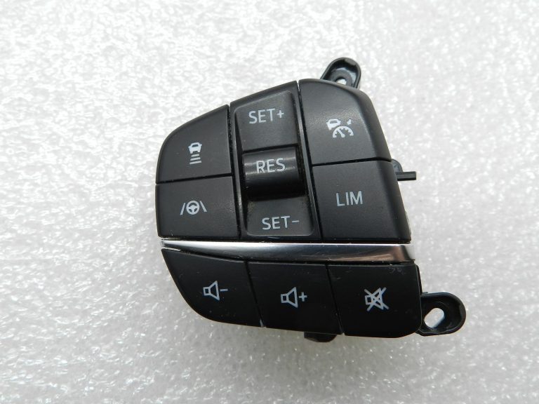 Ford Focus IV oriģinālais stūres slēdzis (kreisajā pusē) 2202286