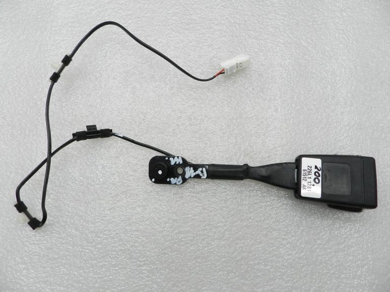 BMW G30 520D oriģinālā drošības jostas stiprinājuma aizdare priekšā 72117359090