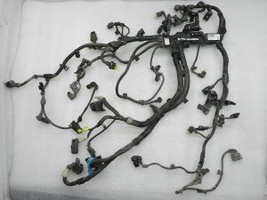 BMW G30 520D oriģinālais dīzeļdzinēja vadu komplekts 12518591636