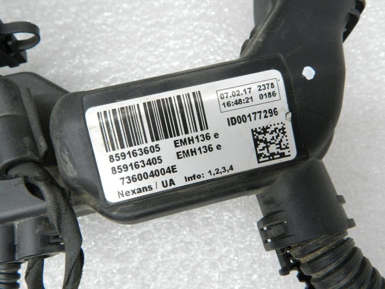 BMW G30 520D oriģinālais dīzeļdzinēja vadu komplekts 12518591636