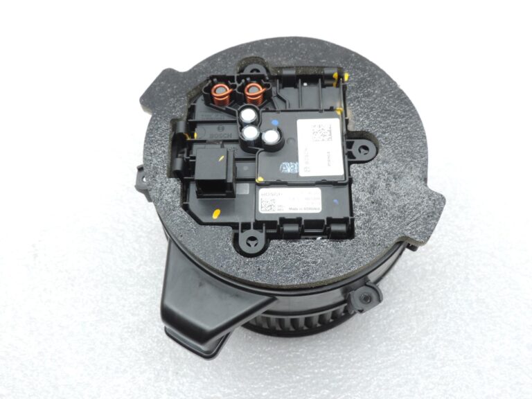 OE BMW F90 G30 G31 G38 G32 apkures ventilatora motors 64116836881