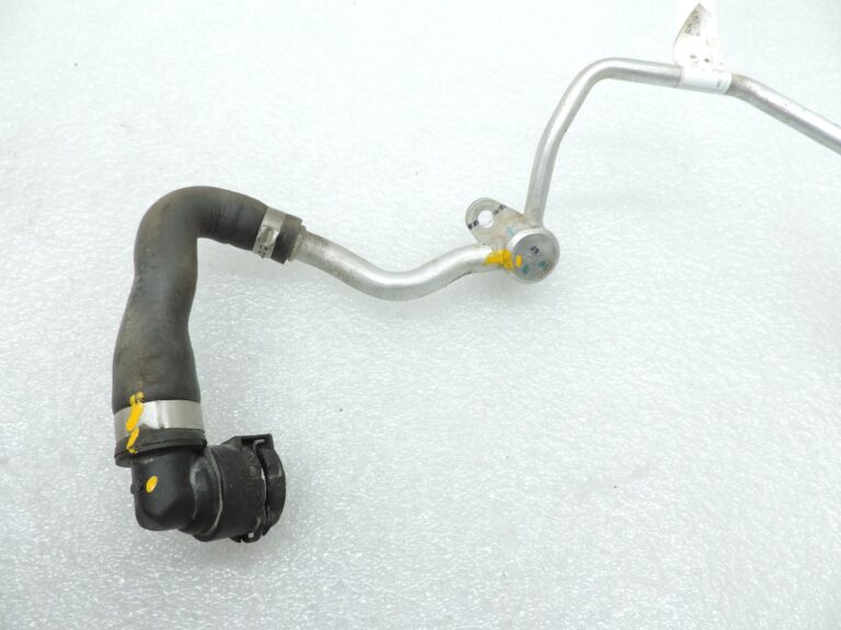 OE BMW G30, G31, G01, G02 dīzeļdzinēja B47 dzesēšanas šļūtene 11538576311