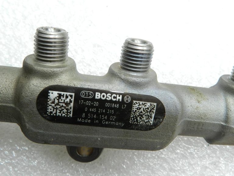 BMW G30 520D oriģinālā degvielas iesmidzināšanas josla 13538514154
