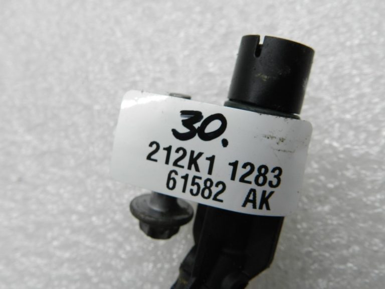 BMW G30 520D oriģinālais atgaisošanas vārsts 11667620923