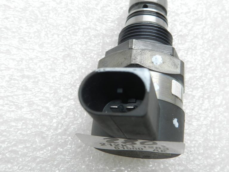 BMW G30 520D oriģinālais spiediena regulēšanas vārsts, degvielas vārsts 13537801992