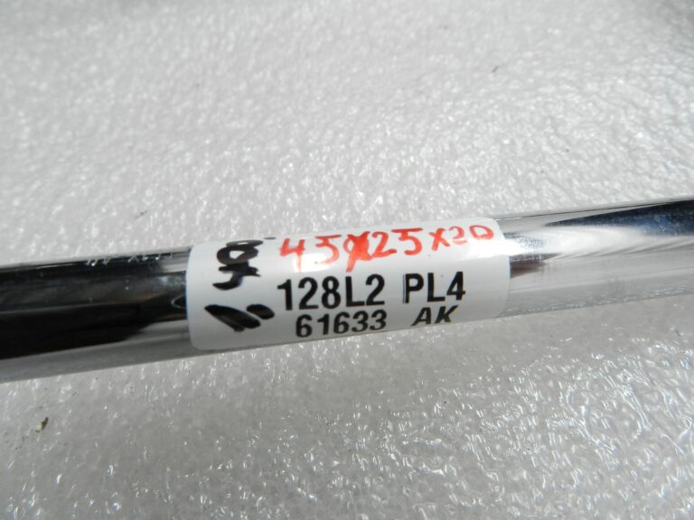 BMW G30 520D oriģinālais priekšējais galvas balsta pēdiņas apvalks no ādas 52107452010