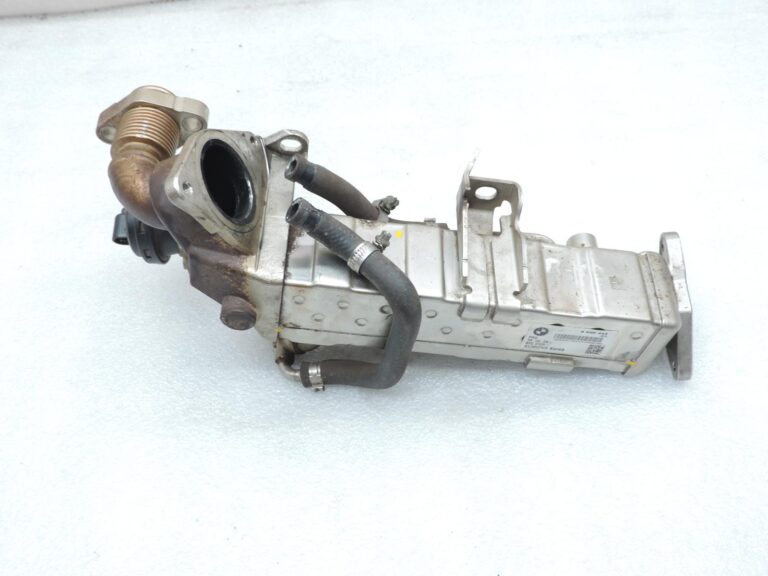OE BMW G30, G31, G11, G12 dīzeļdzinēju AGR dzesētājs 8596444