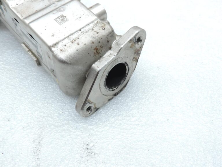 OE BMW G30, G31, G11, G12 dīzeļdzinēju AGR dzesētājs 8596444