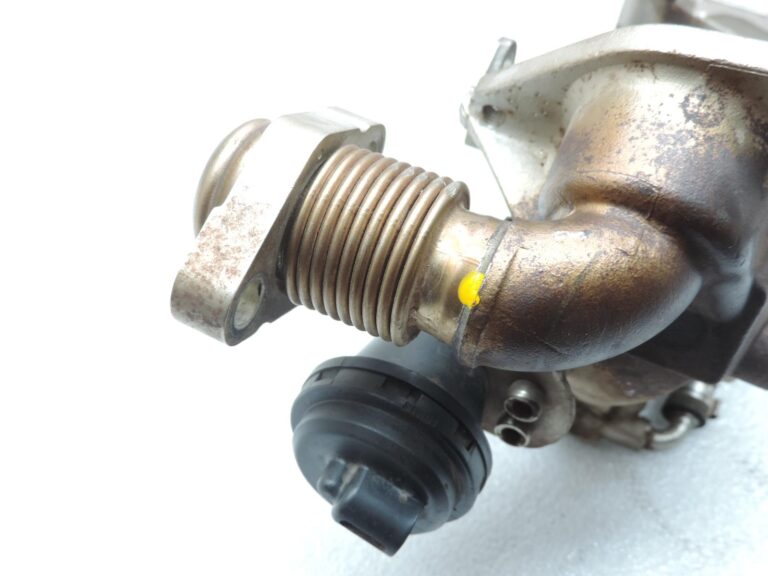 OE BMW G30, G31, G11, G12 dīzeļdzinēju AGR dzesētājs 8596444