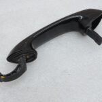 OE BMW F40, F70, F44, F74, G30, G31 ārējā durvju rokturi (labā puse) 475 safīra melnā krāsā 7489322