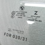 BMW G30 520D oriģinālais priekšējais labais durvju stikls 51337339456
