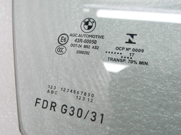 BMW G30 520D oriģinālais priekšējais labais durvju stikls 51337339456