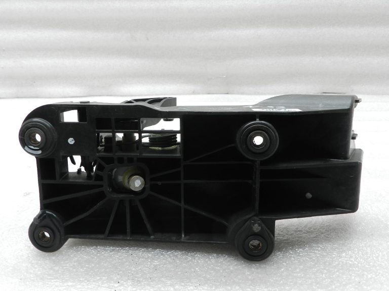 Nissan Qashqai Ātrumu Pārslēgšanas mehanisms 3410200Q0E